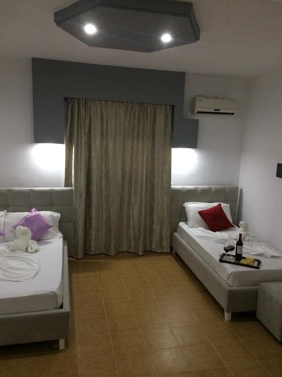 Hotel Soan Саранде Екстериор снимка